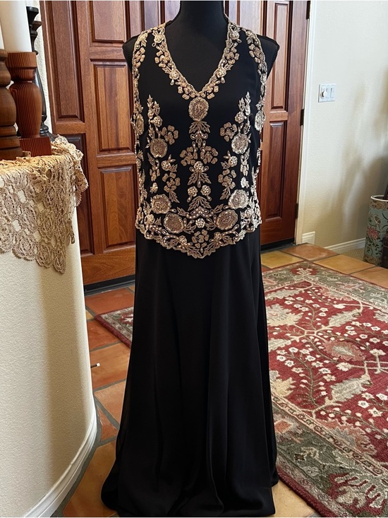 J Kara Dresses & Skirts - JKara Black Beaded Sleeveless Evening Gown Size 12
